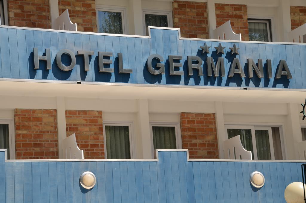 بيبيوني Hotel Germania المظهر الخارجي الصورة